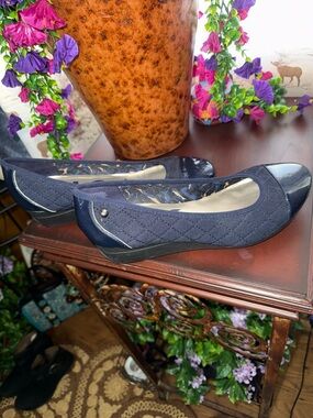 Anne Klein Quilted Flats
